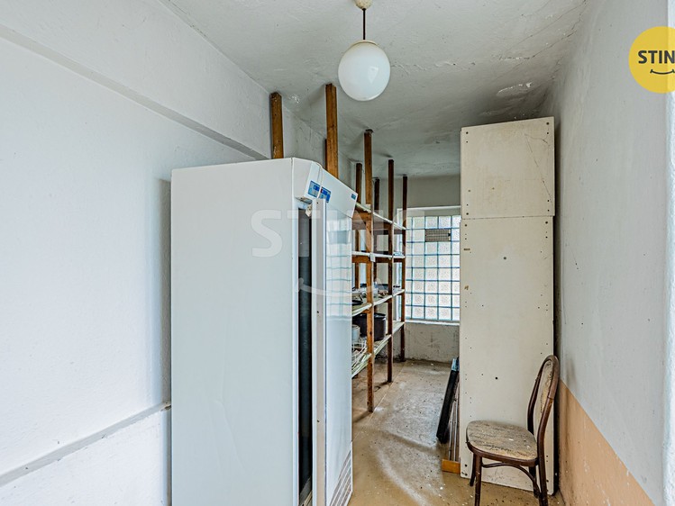Комерційне приміщення на продаж, 5 979 м² (39 з 52)
