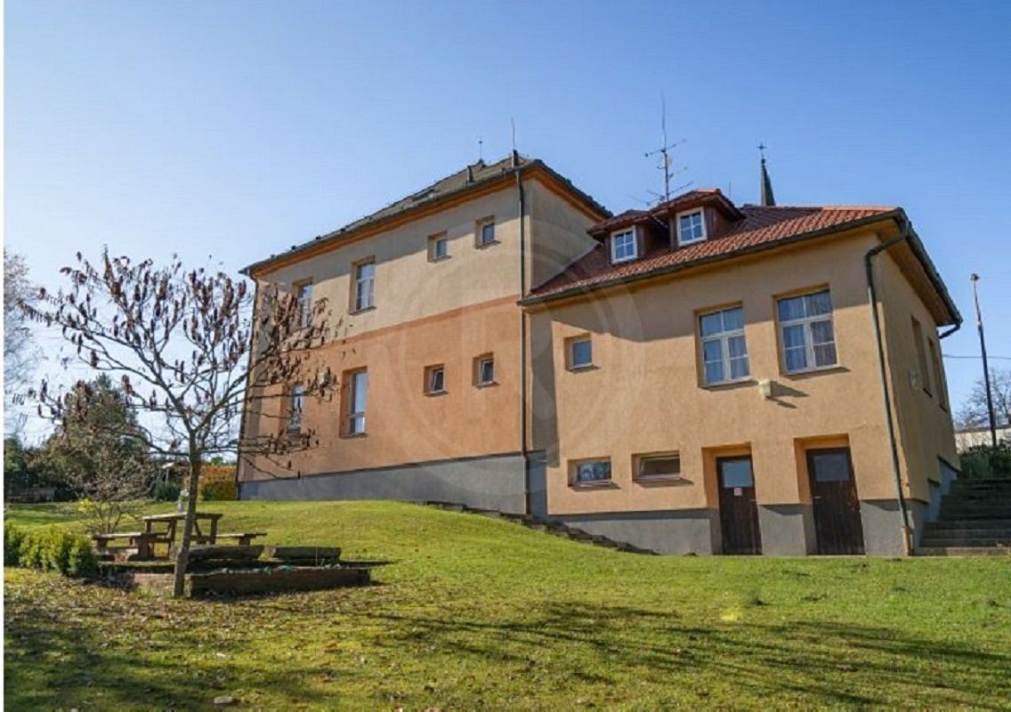 Prodej činžovního domu 876 m² – fotografie 3