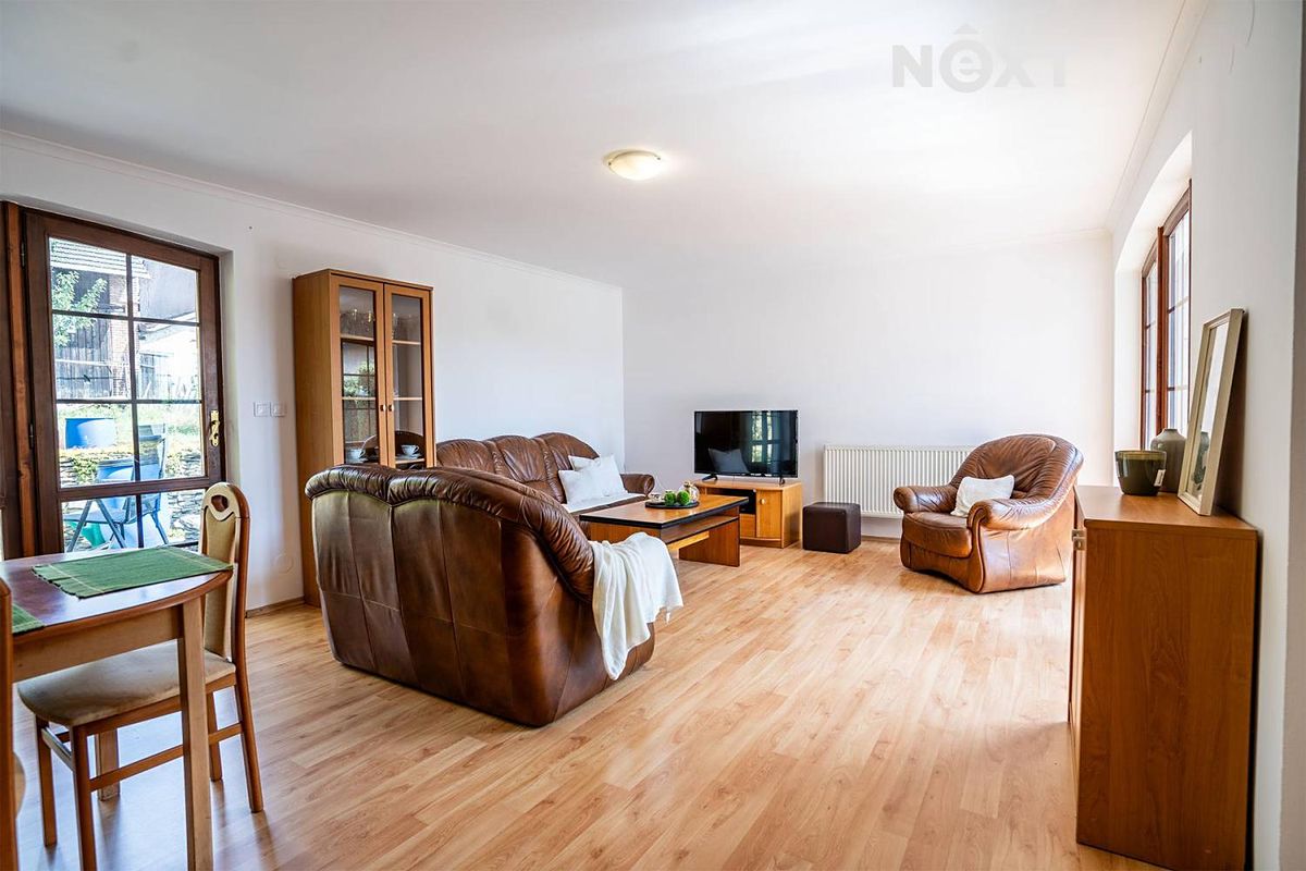 Prodej rodinného domu 171 m², pozemek 920 m² – fotografie 4