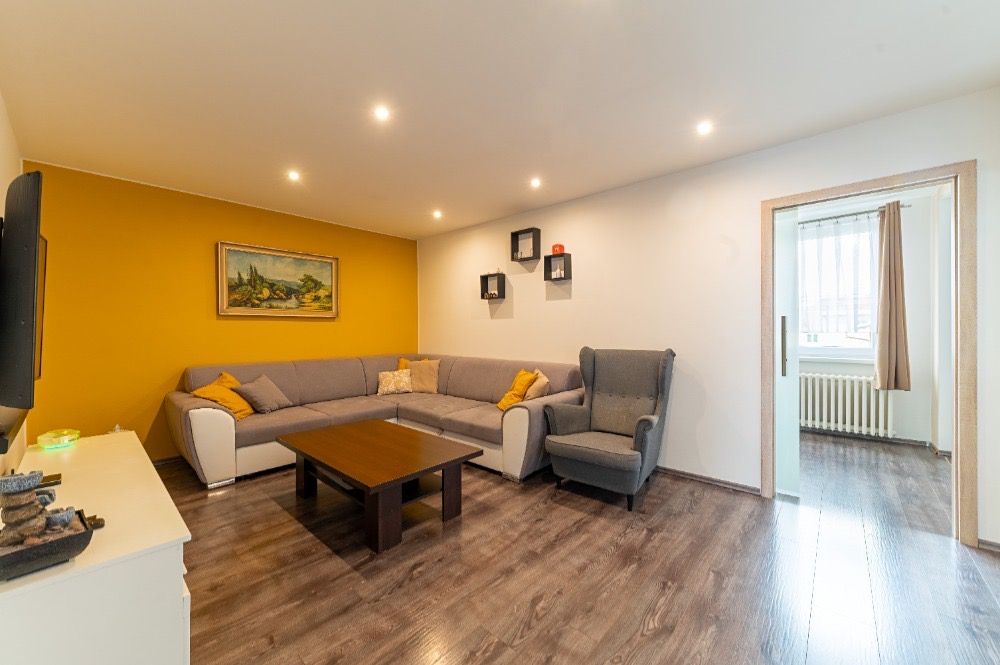Prodej rodinného domu 255 m², pozemek 404 m² – fotografie 5