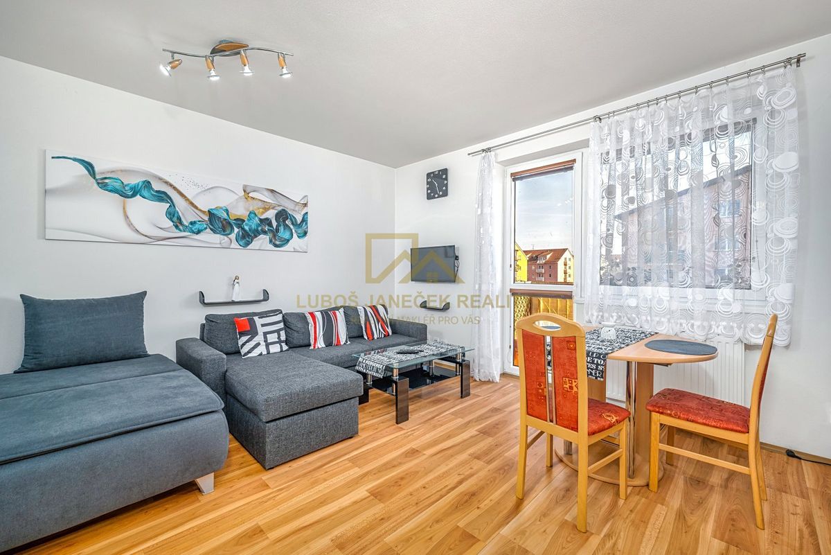 Pronájem bytu 1+kk 35 m² – fotografie 5