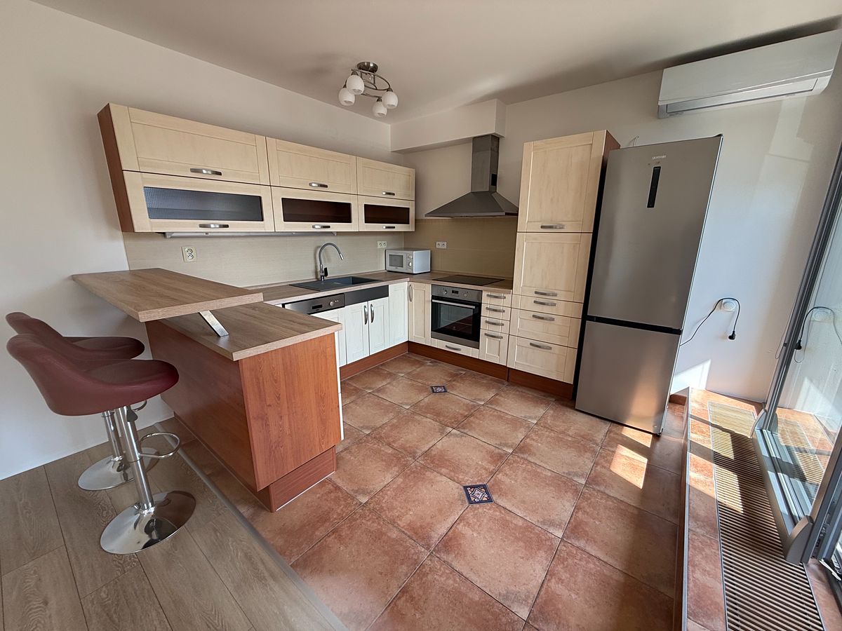 Pronájem bytu 3+kk 87 m²