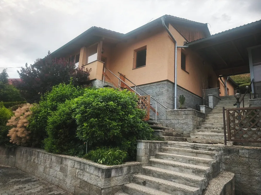 Pronájem rodinného domu 90 m², pozemek 90 m²