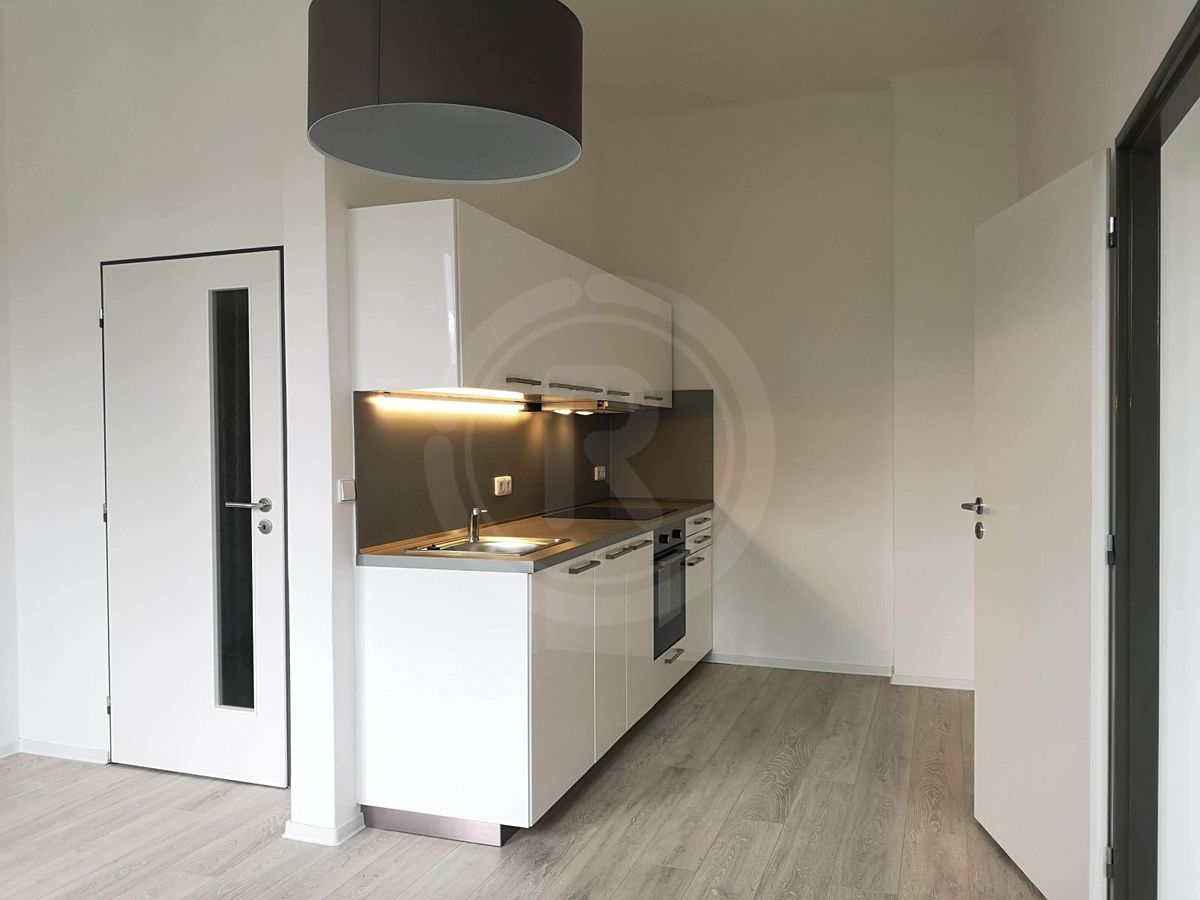 Pronájem bytu 2+kk 43 m²