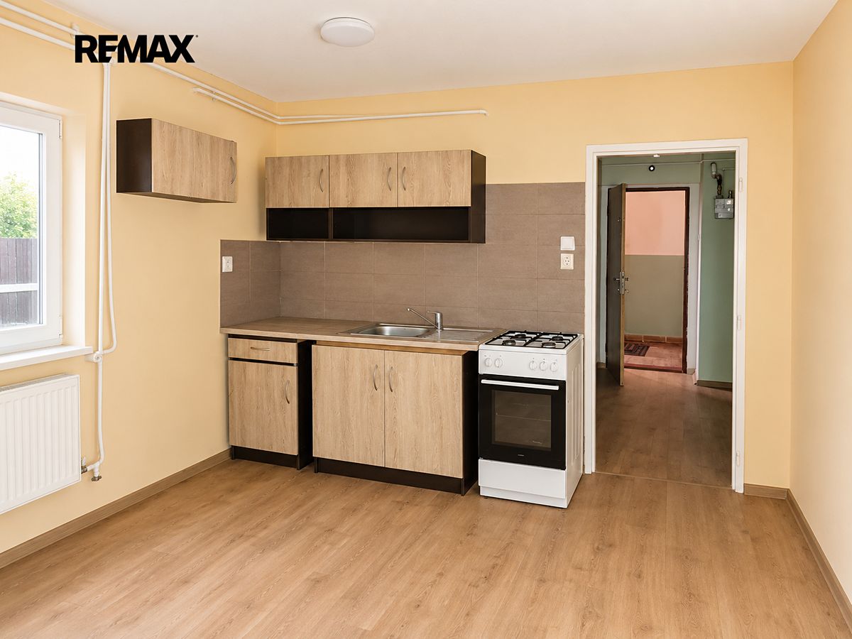 Prodej vícegeneračního domu 350 m², pozemek 165 m² – fotografie 5