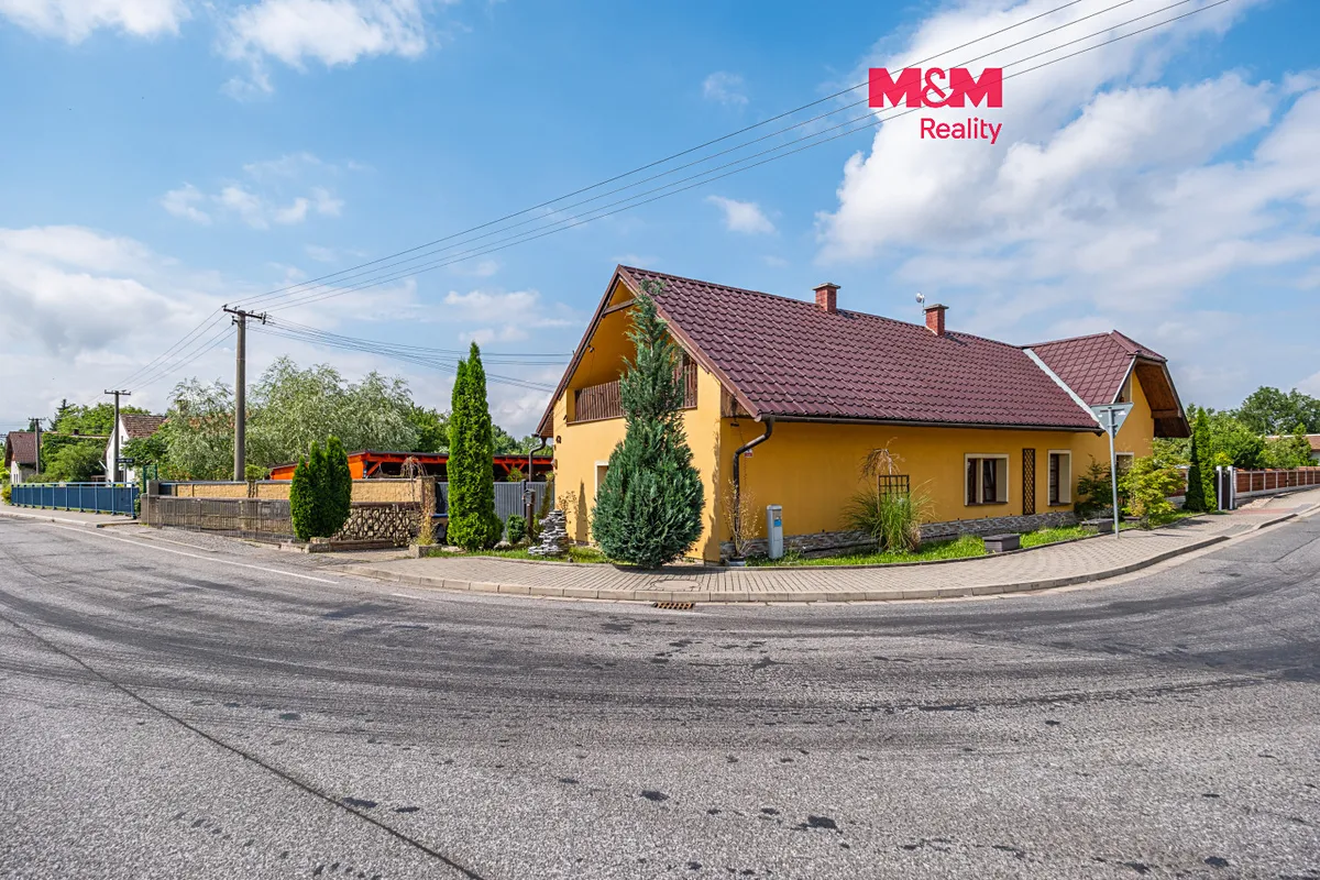 Prodej rodinného domu 267 m², pozemek 574 m²