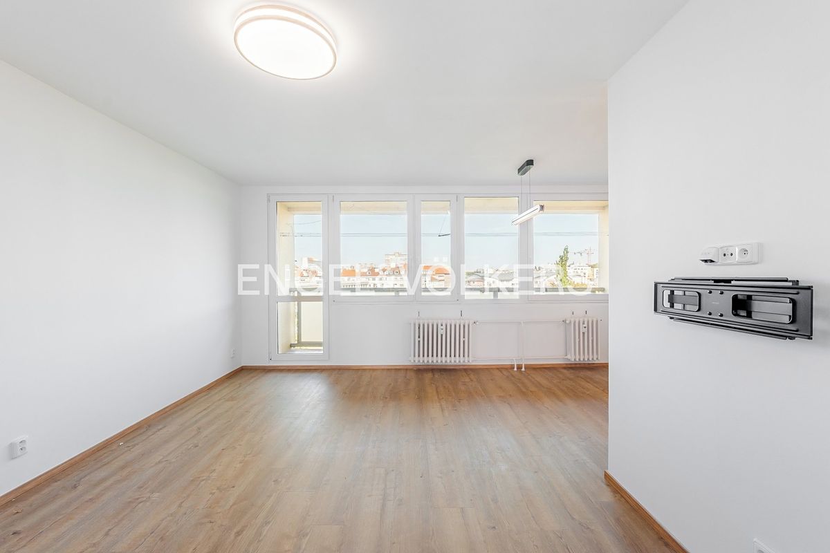 Pronájem bytu 3+kk 75 m² – fotografie 4