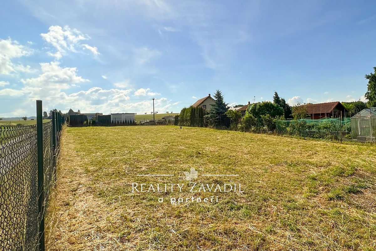 Prodej stavebního pozemku 1579 m² – fotografie 2