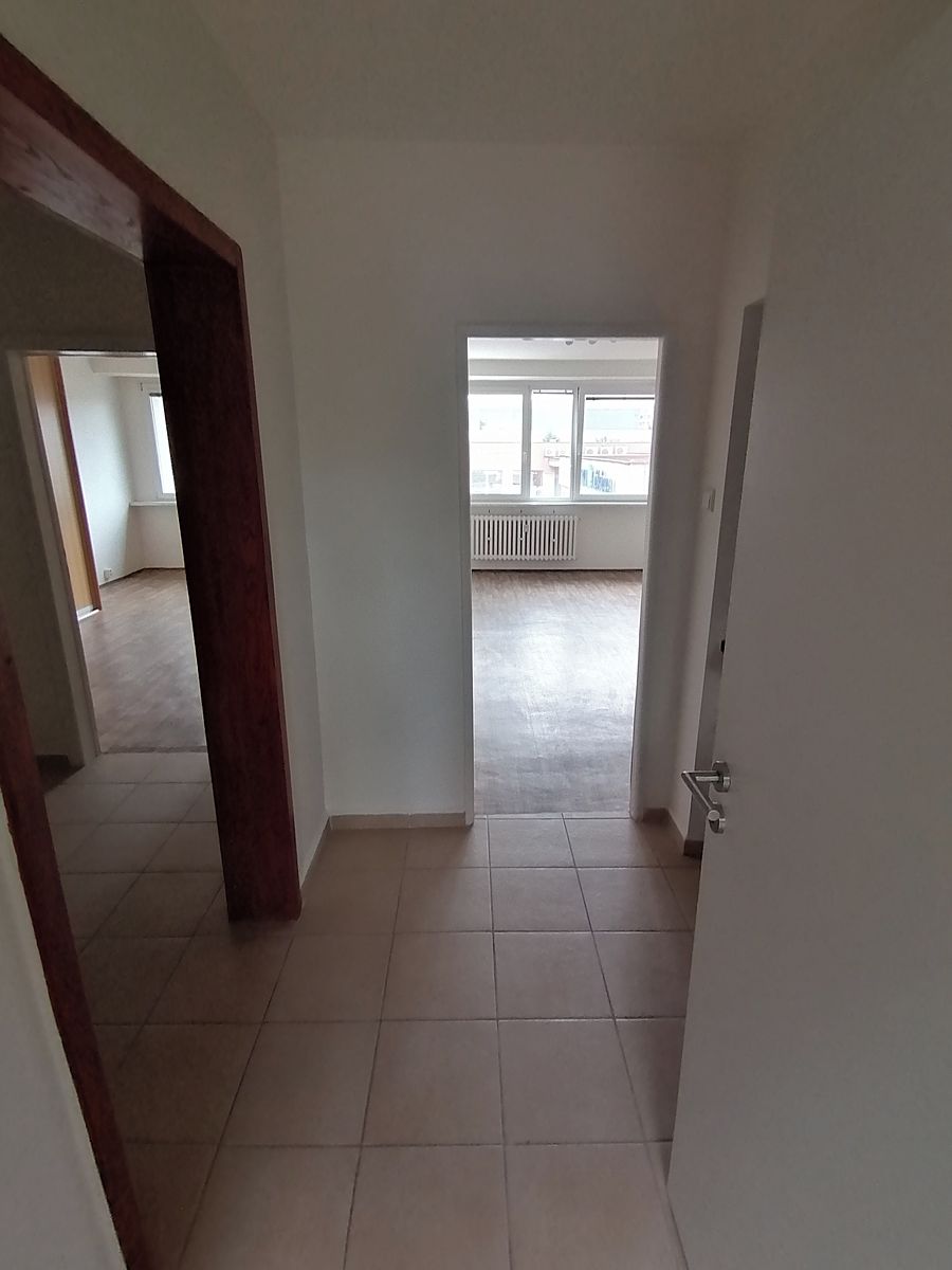 Pronájem bytu 2+1 62 m² – fotografie 3