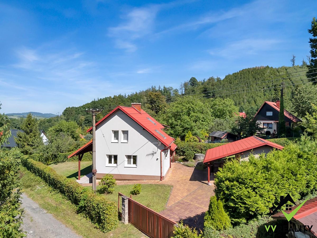 Prodej rodinného domu 92 m², pozemek 619 m² – fotografie 2