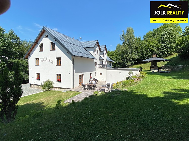 Prodej komerčního prostoru, 800 m² (1 z 35)