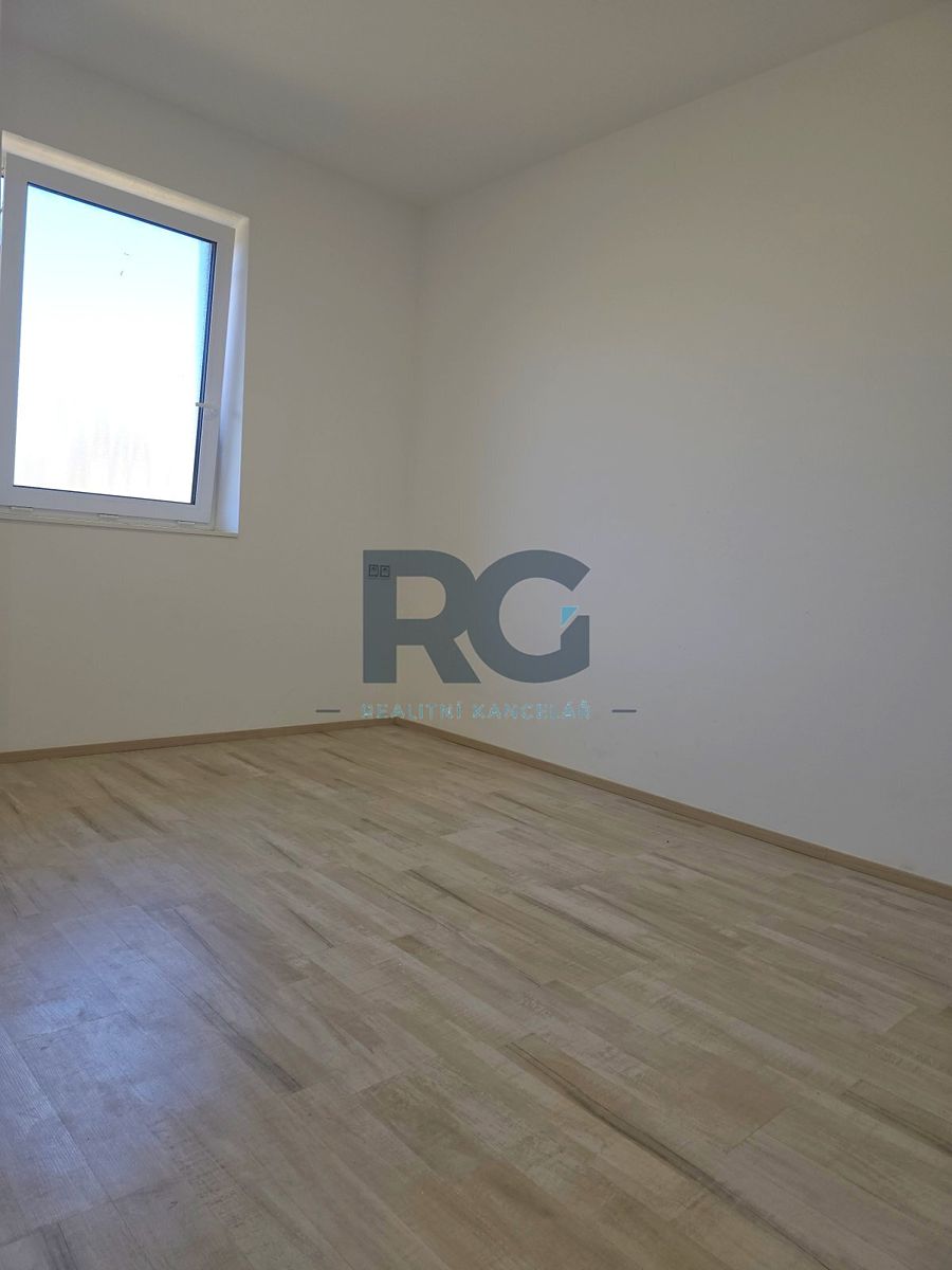 Pronájem bytu 3+kk 65 m² – fotografie 4