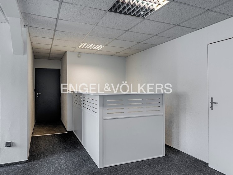 Pronájem komerčního prostoru, 116 m² (10 z 13)