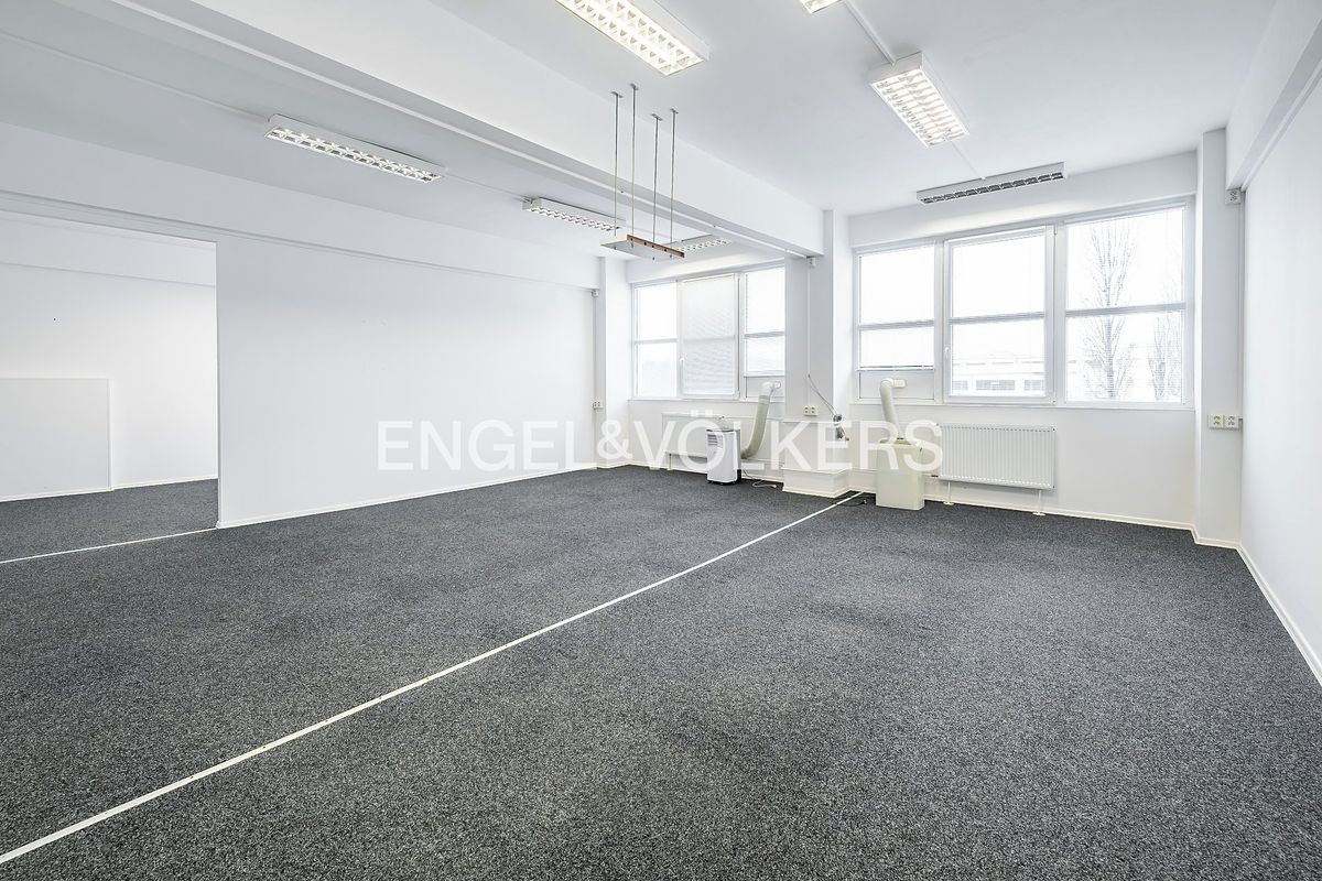 Pronájem kanceláře 78 m² – fotografie 2