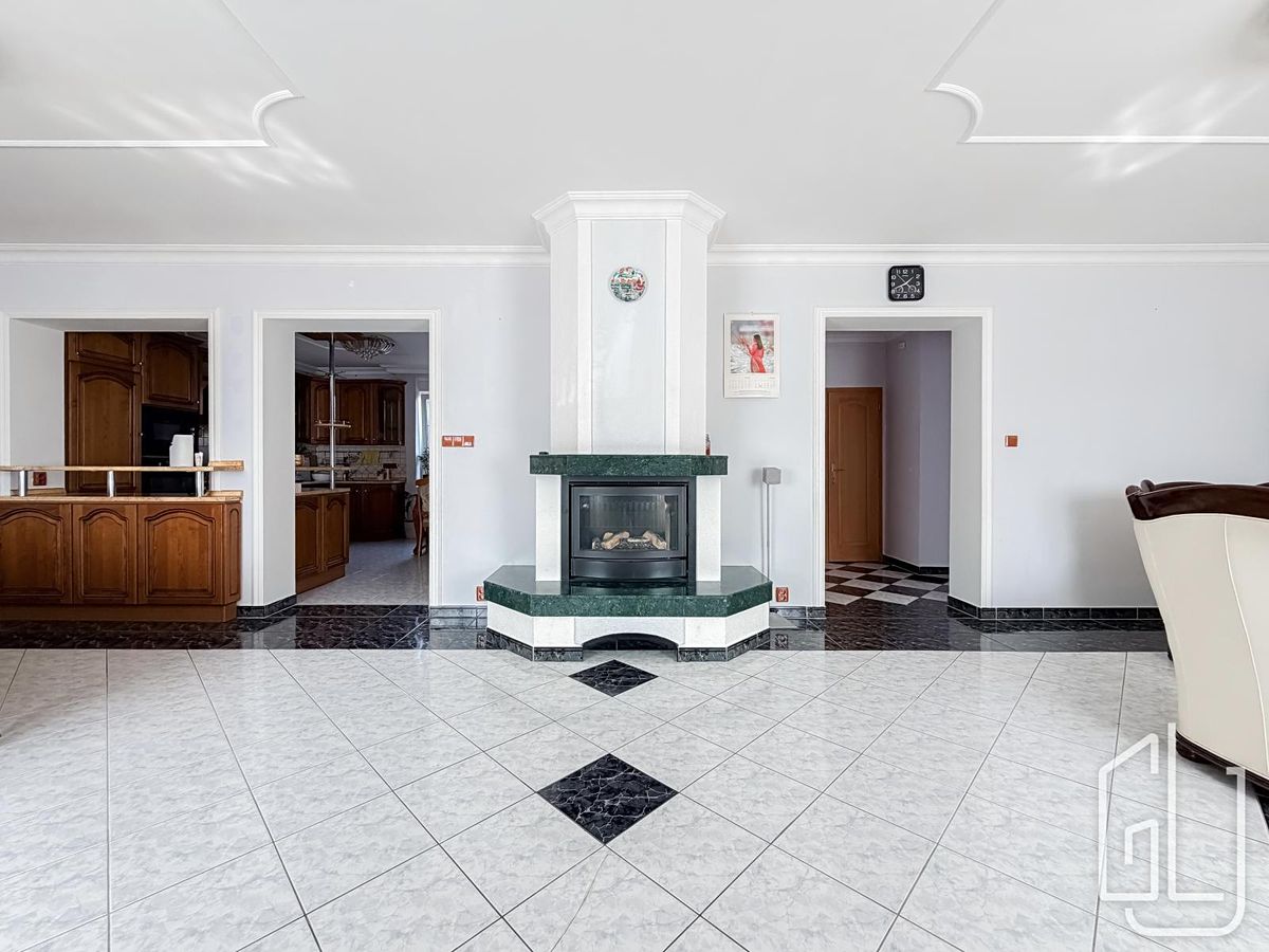 Pronájem rodinného domu 170 m², pozemek 210 m² – fotografie 4