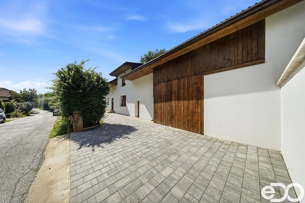 Prodej vícegeneračního domu 232 m², pozemek 789 m² – fotografie 3
