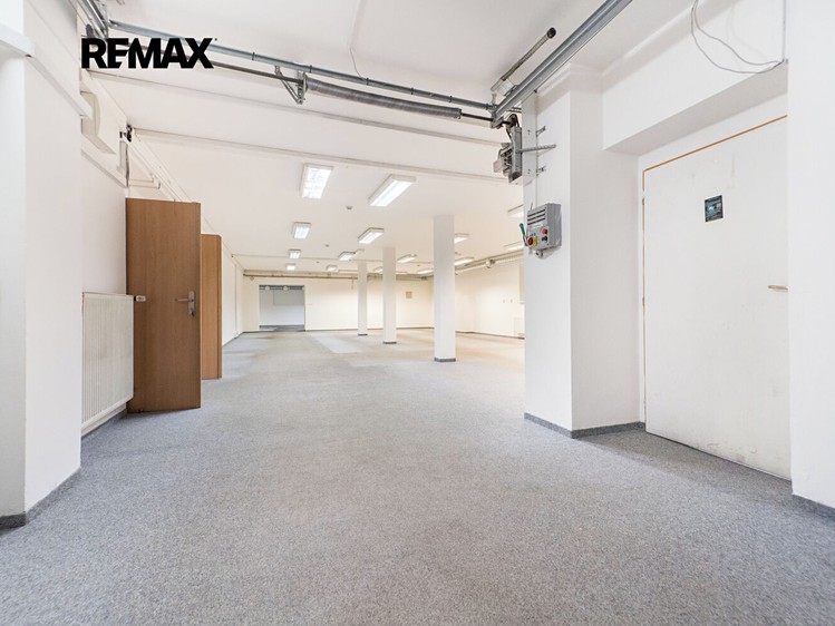 Комерційне приміщення в оренду, 661 м² (28 з 36)