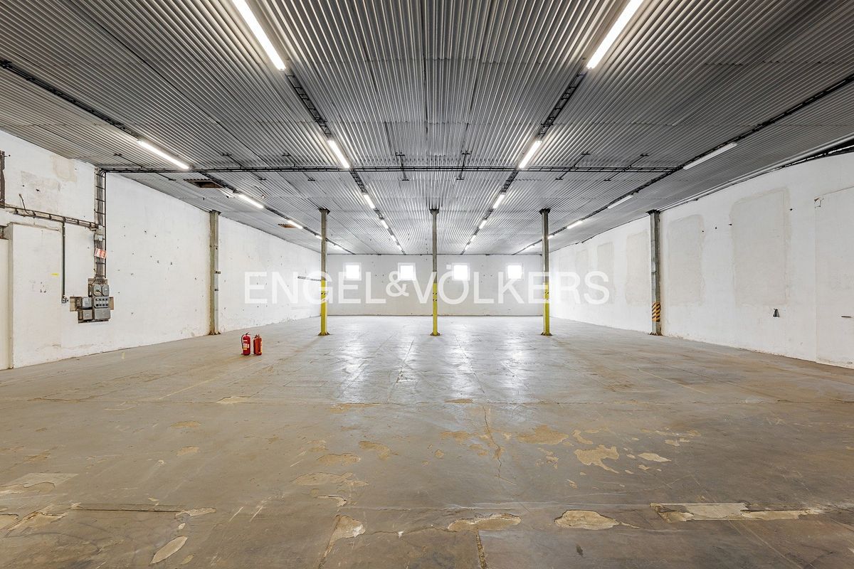 Pronájem skladového prostoru 1321 m² – fotografie 3