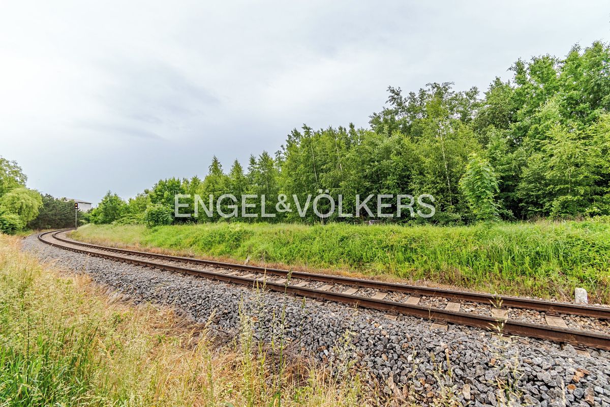 Pronájem komerčního pozemku 30283 m² – fotografie 3