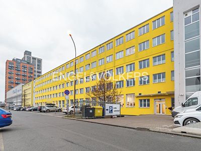Pronájem kanceláře 516 m²