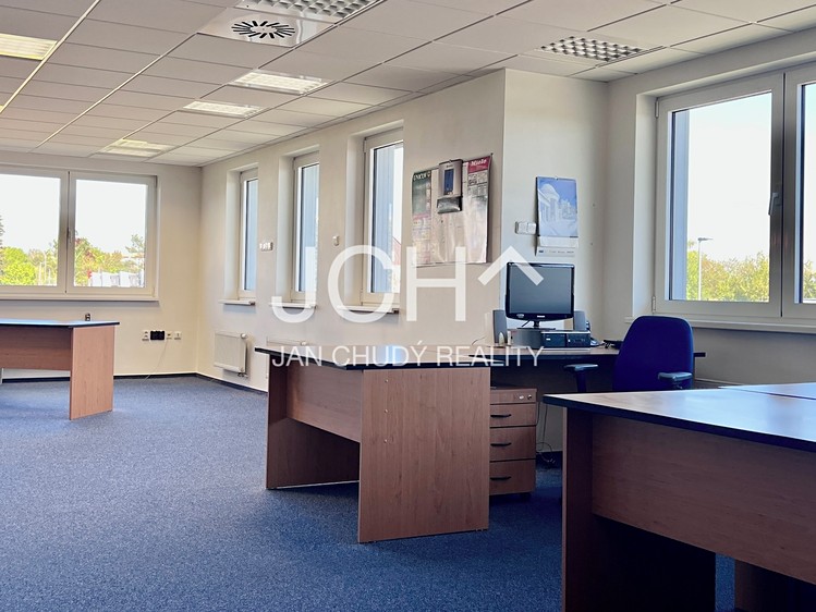 Pronájem komerčního prostoru, 25 m² (17 z 28)