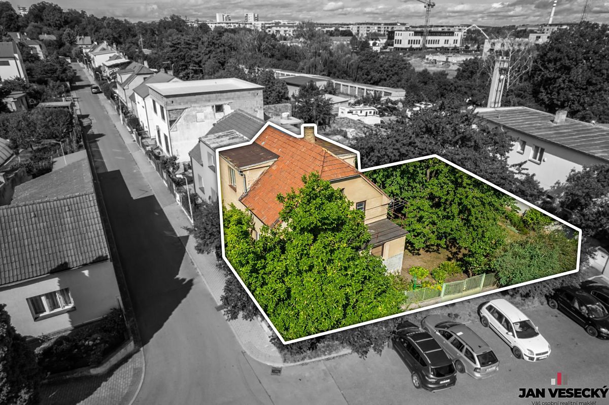 Prodej rodinného domu 149 m², pozemek 390 m² – fotografie 2