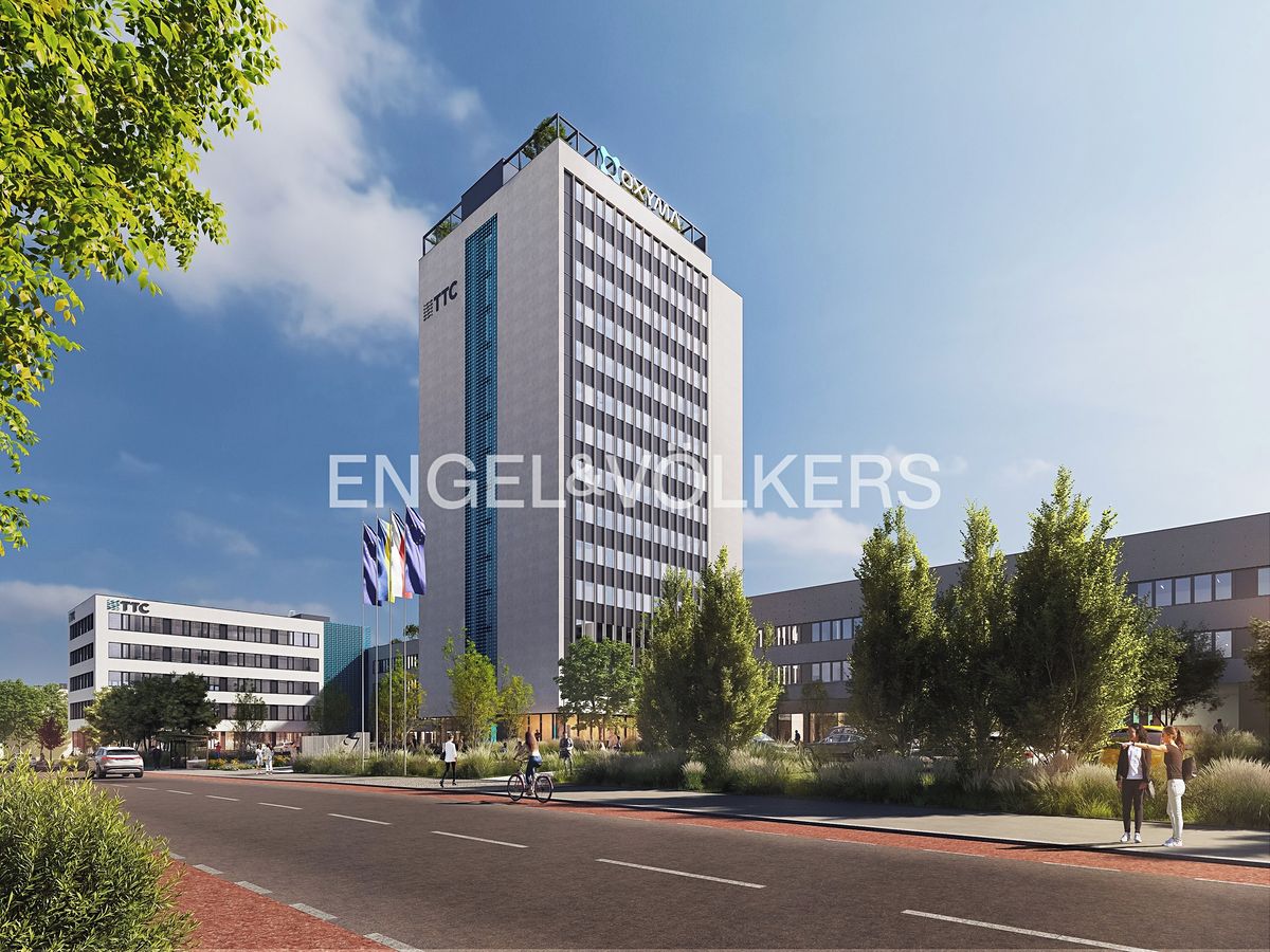 Pronájem komerční nemovitosti 1056 m²