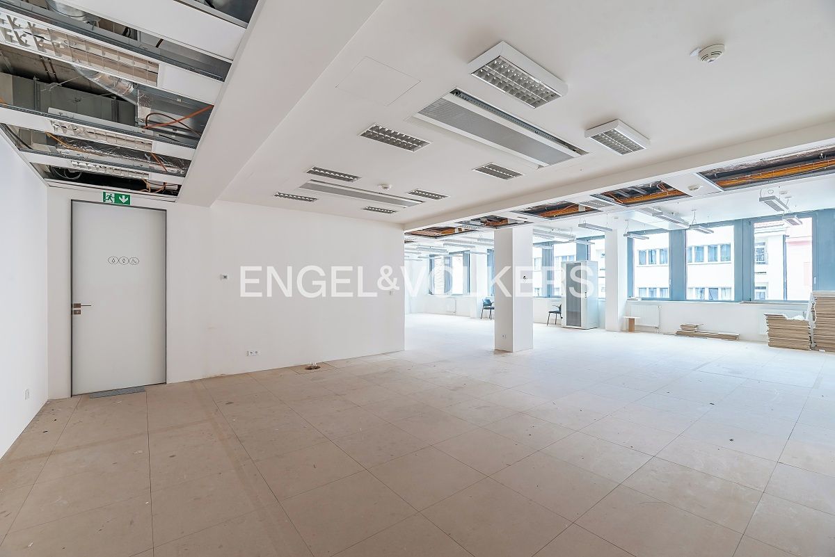 Pronájem kanceláře 208 m² – fotografie 5