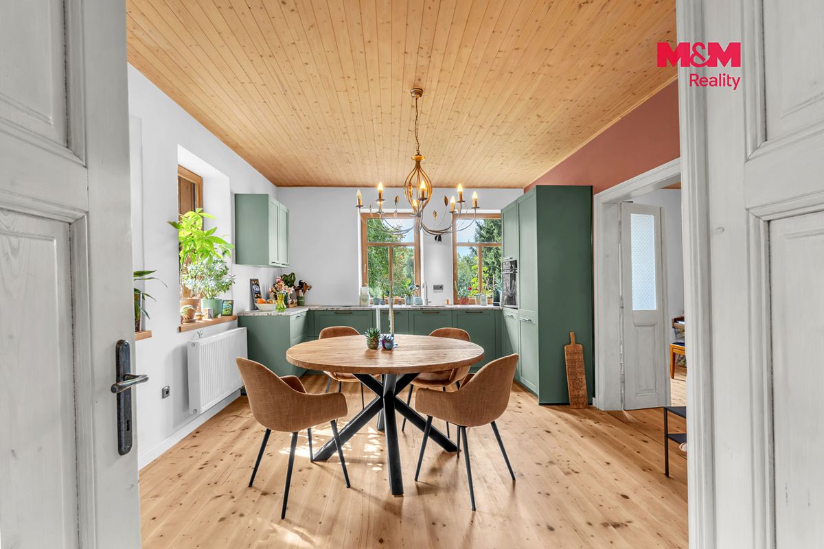 Prodej rodinného domu 180 m², pozemek 3926 m² – fotografie 5