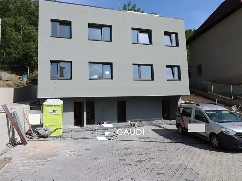 Prodej rodinného domu 55 m², pozemek 150 m², Praha – náhled fotky 1