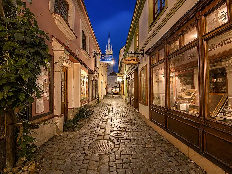 Prodej rodinného domu 150 m², pozemek 110 m², Znojmo – náhled fotky 2