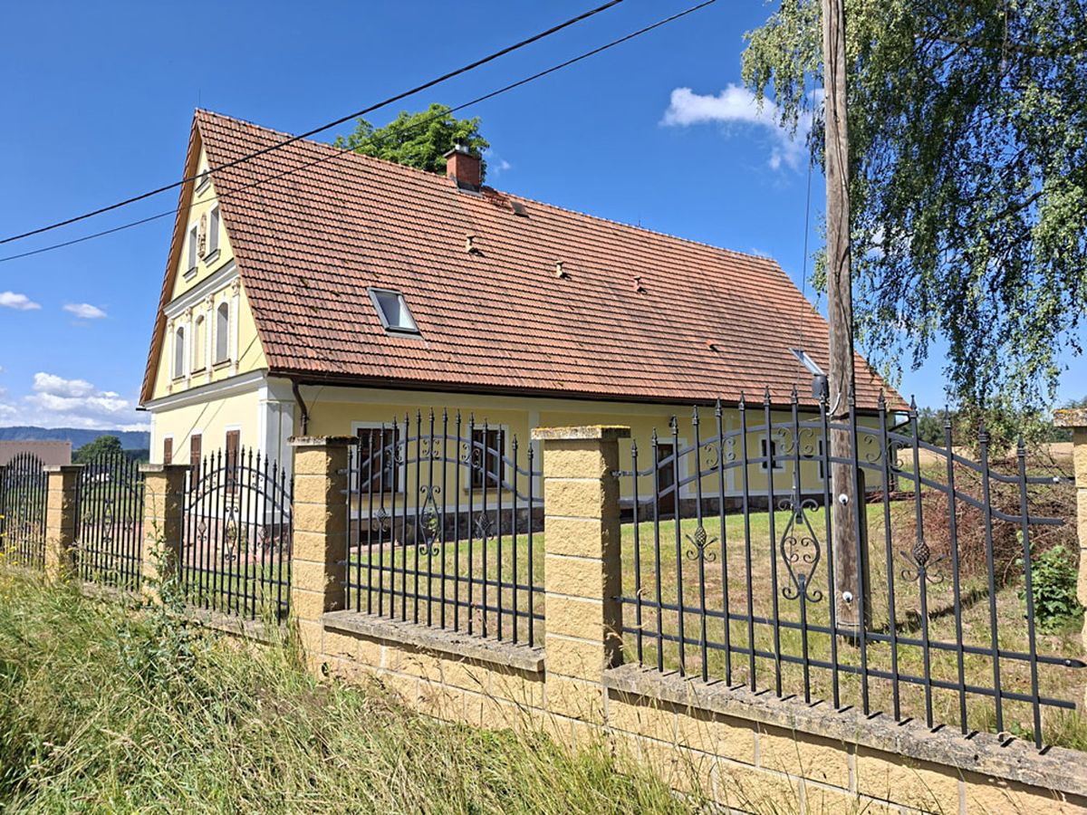 Prodej rodinného domu 350 m², pozemek 6133 m² – fotografie 4