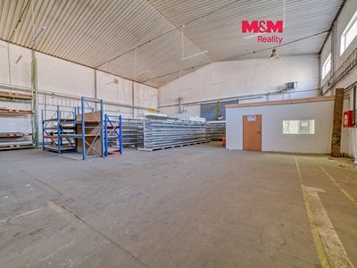 Pronájem obchodního prostoru 425 m²