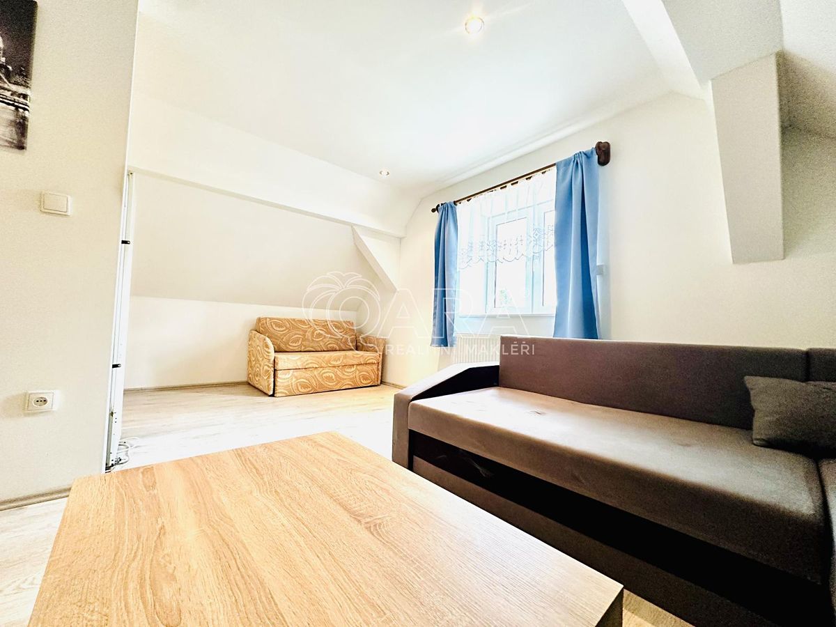 Prodej vícegeneračního domu 200 m², pozemek 326 m² – fotografie 3