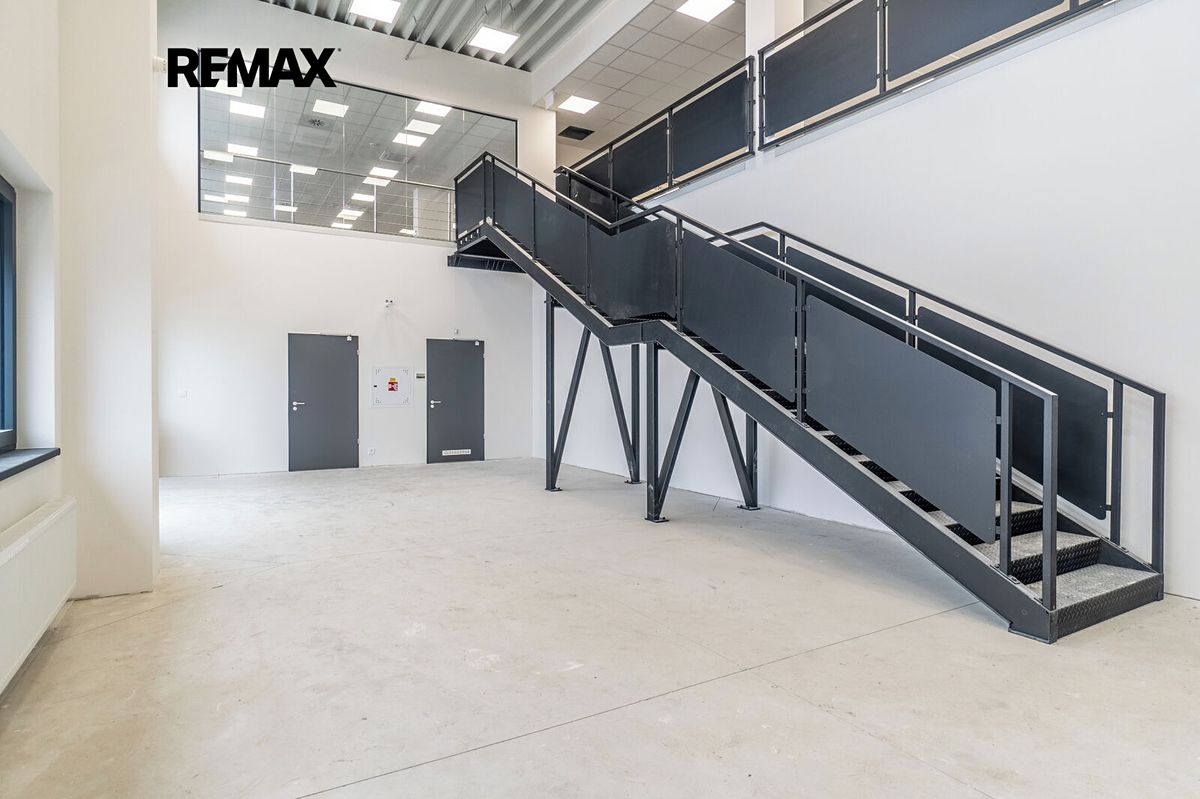 Pronájem obchodního prostoru 289 m² – fotografie 5