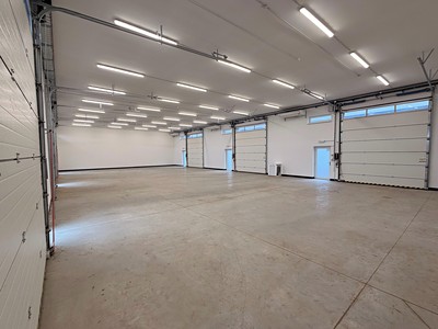 Pronájem komerčního prostoru, 366 m² (2 z 6)