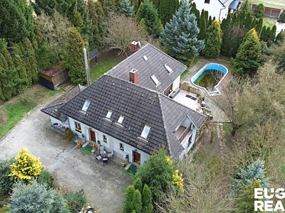 Haus zum Kauf, 219 m² (2 von 32)