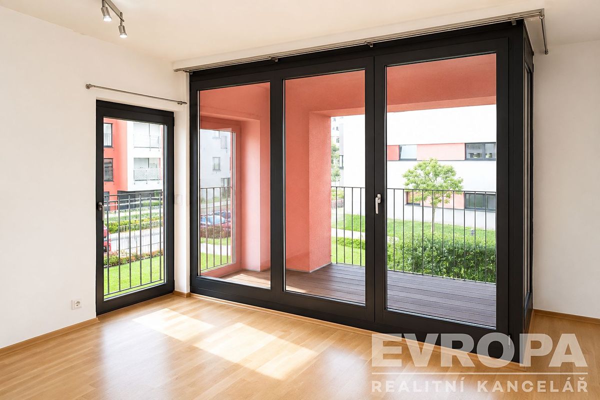 Pronájem bytu 3+kk 80 m² – fotografie 4