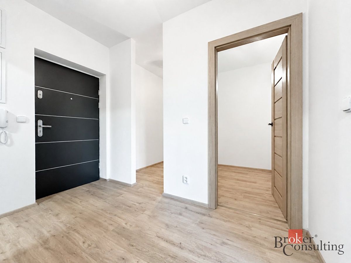 Pronájem bytu 2+kk 60 m² – fotografie 4