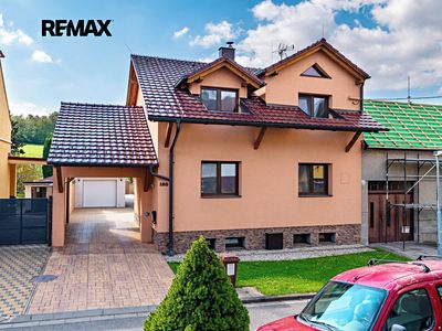 Prodej rodinného domu 351 m², pozemek 586 m²