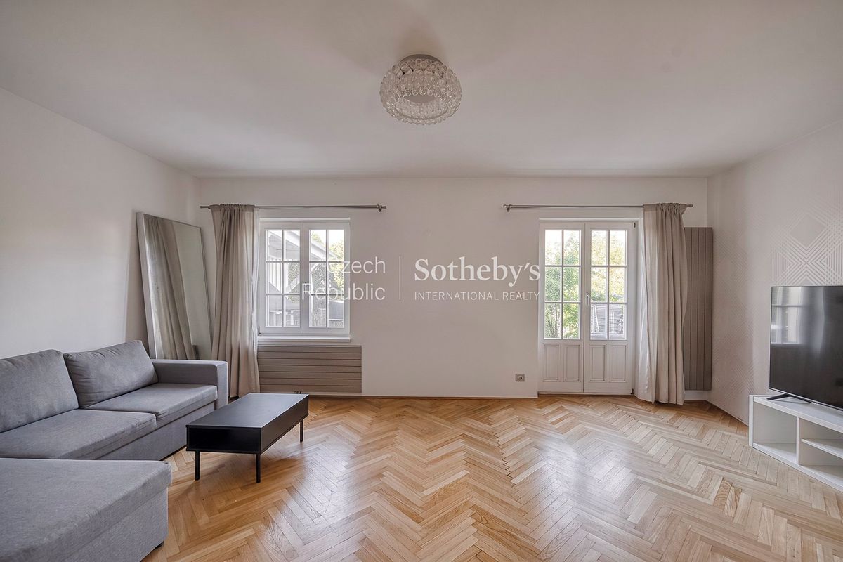 Pronájem rodinného domu 180 m², pozemek 400 m² – fotografie 3