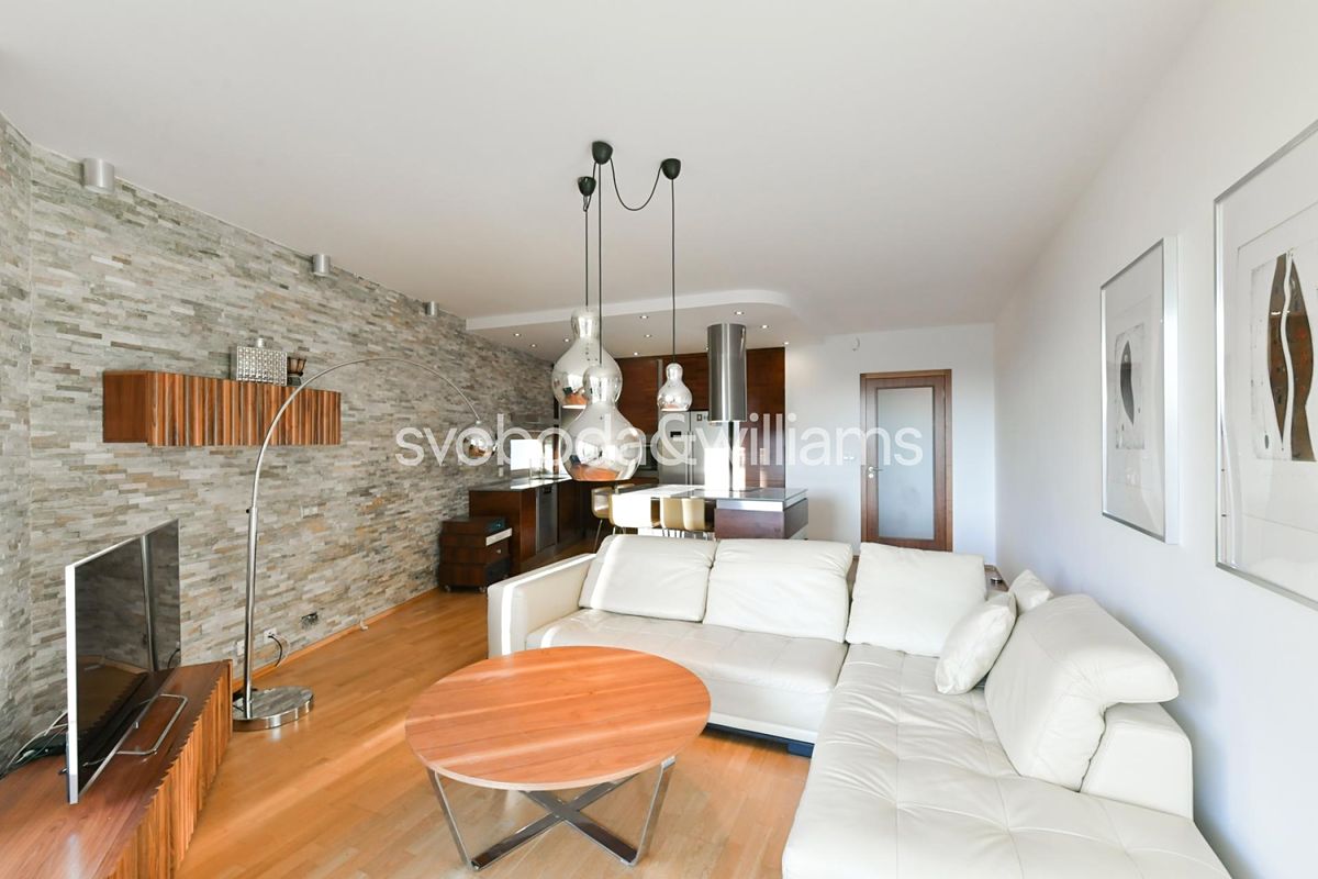 Pronájem bytu 4+kk 107 m² – fotografie 2