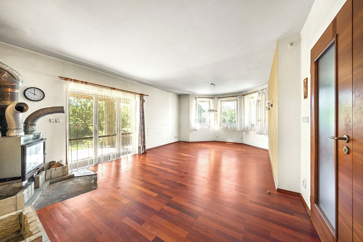 Prodej rodinného domu 178 m², pozemek 1100 m² – fotografie 4