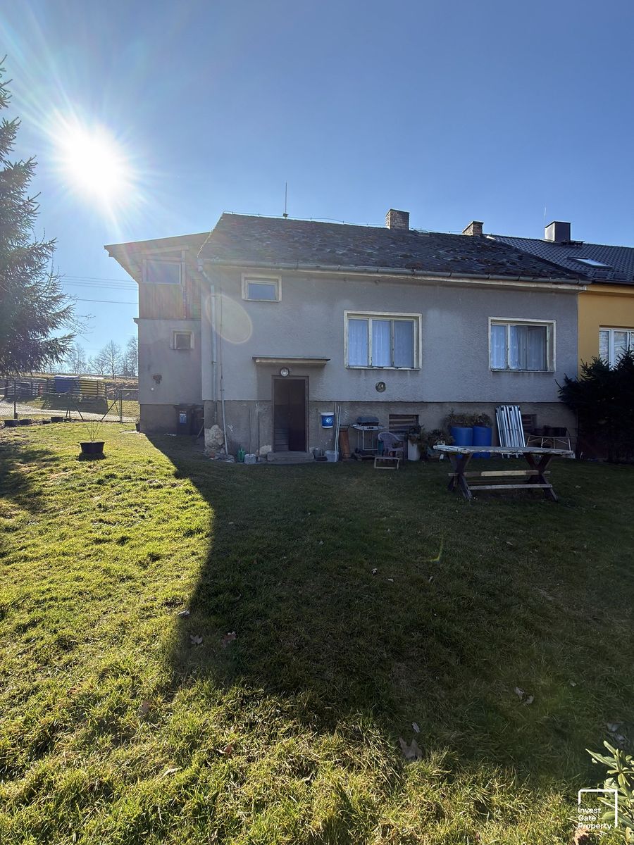 Prodej rodinného domu 250 m², pozemek 156 m² – fotografie 2