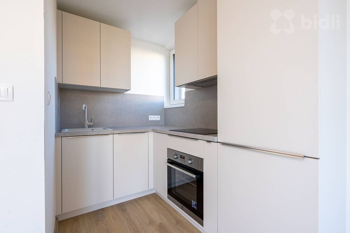 Pronájem bytu 2+kk 38 m² – fotografie 4