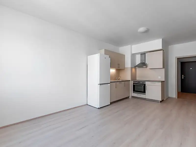 Pronájem bytu 1+kk 32 m², Praha – náhled fotky 1
