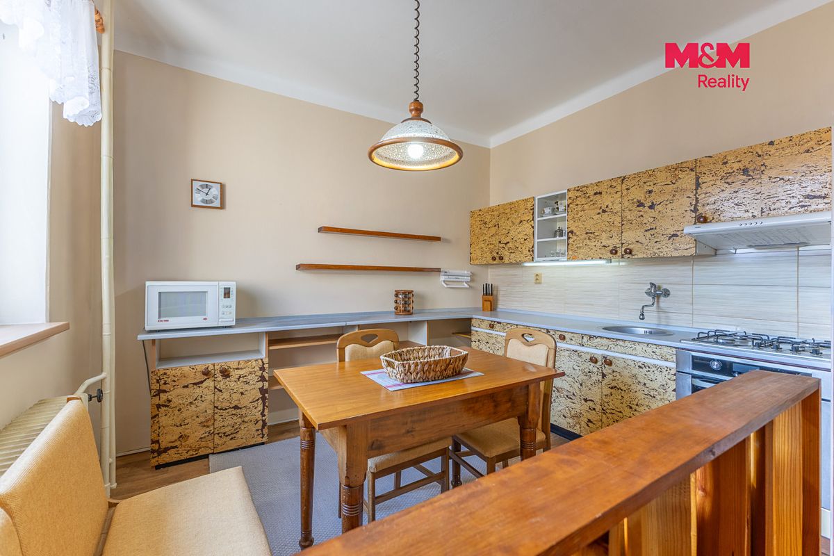 Prodej rodinného domu 187 m², pozemek 454 m² – fotografie 3