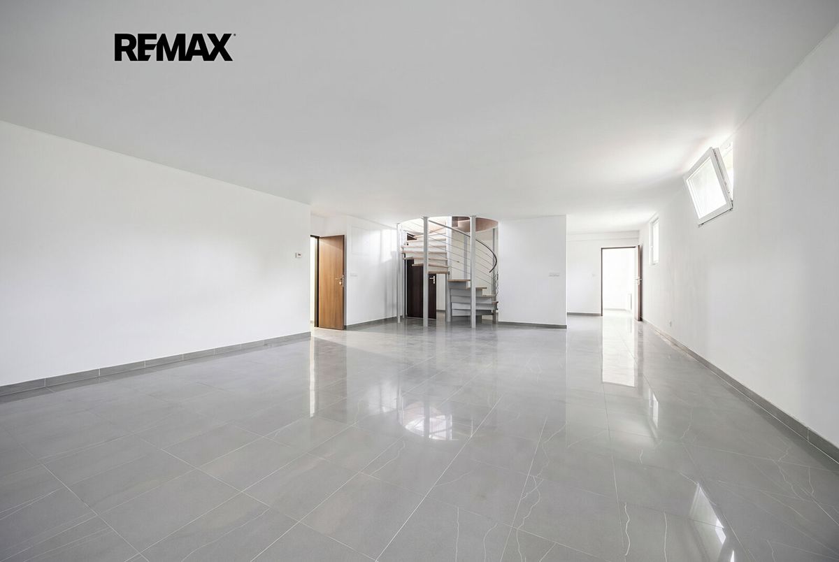 Pronájem obchodního prostoru 150 m²