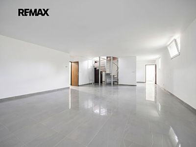 Pronájem obchodního prostoru 150 m²