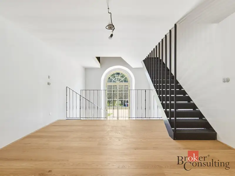 Prodej bytu 3+kk 95 m², Jince – náhled fotky 1